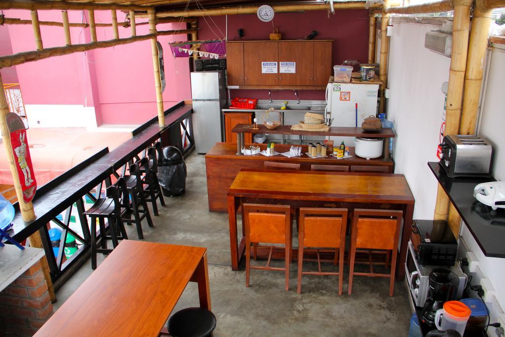 The House Project Backpackers Лима Номер фото